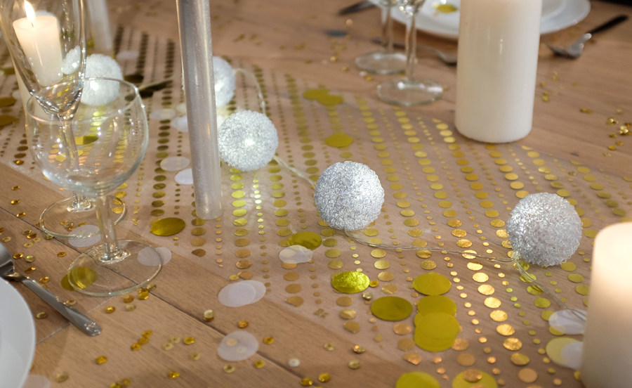 chemin de table lumineux table fetes noel or blanc