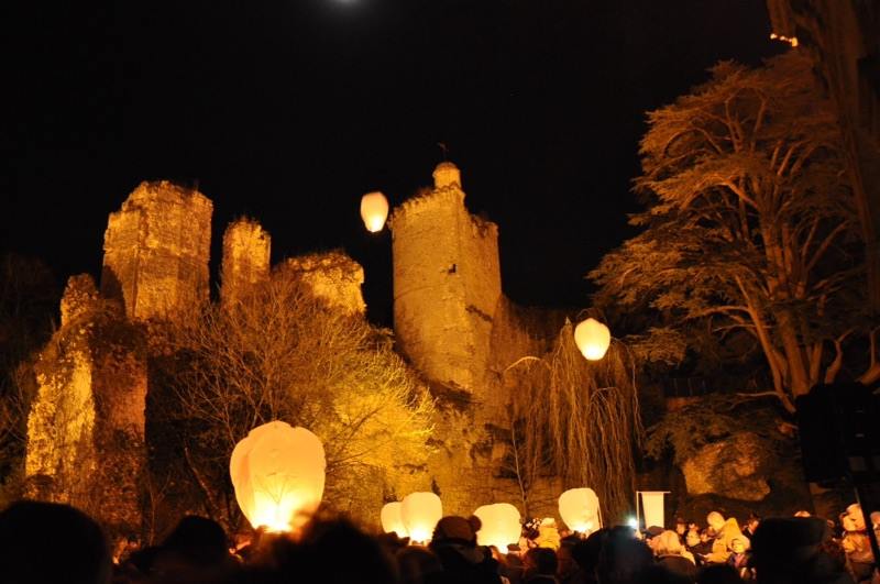 Lâcher de Lanternes SkyLantern au Château de Vendôme !