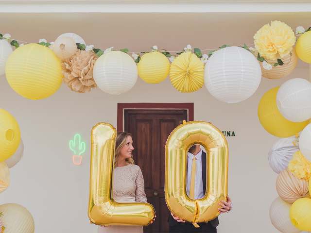 decoration mariage jaune acidulé lampions arche