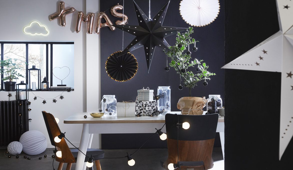 décoration noel noir blanc tendance 2018 2017 skylantern lampions cuivre