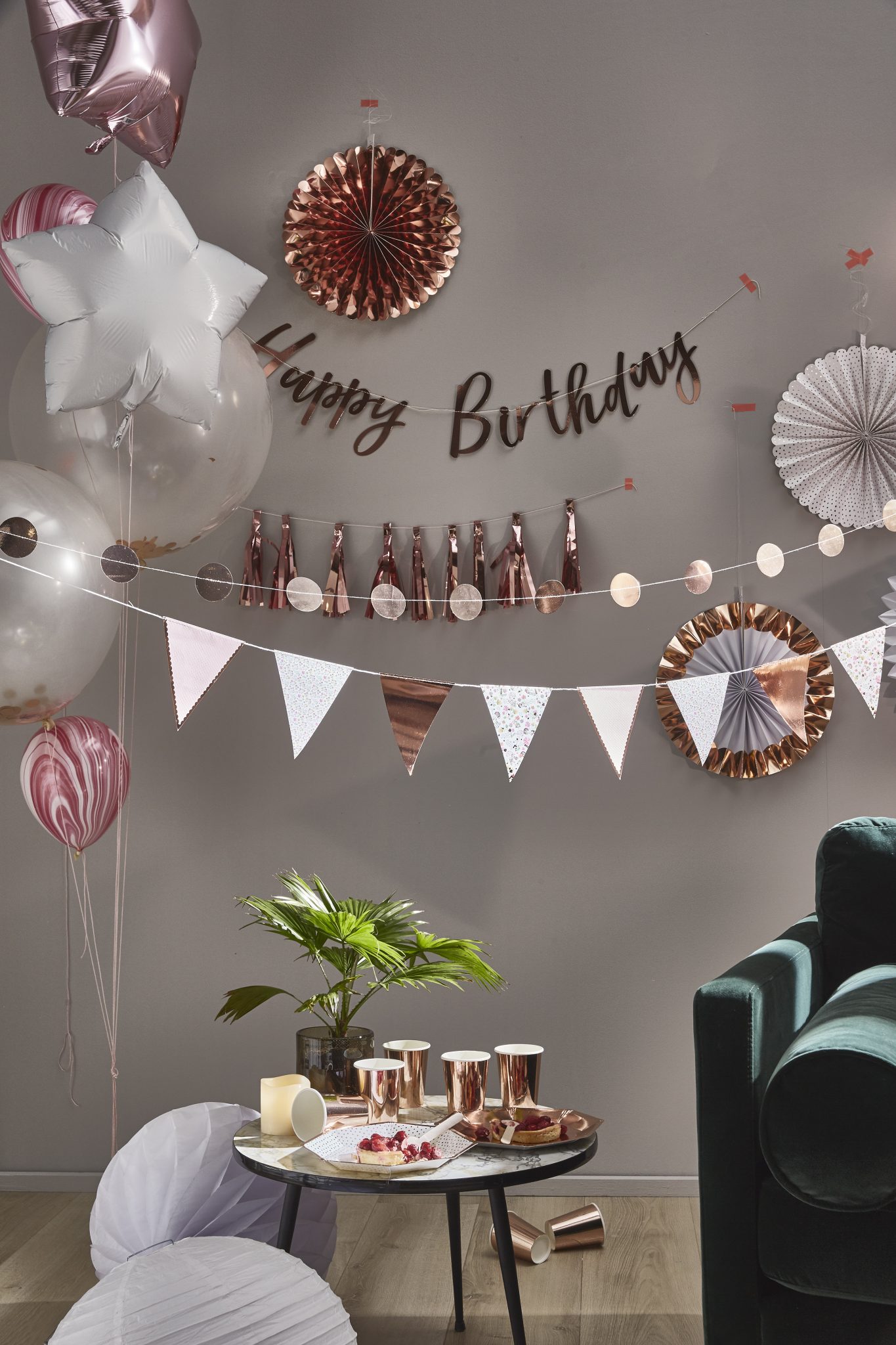 décoration anniversaire rose gold or party guirlandes happy birthday skylantern