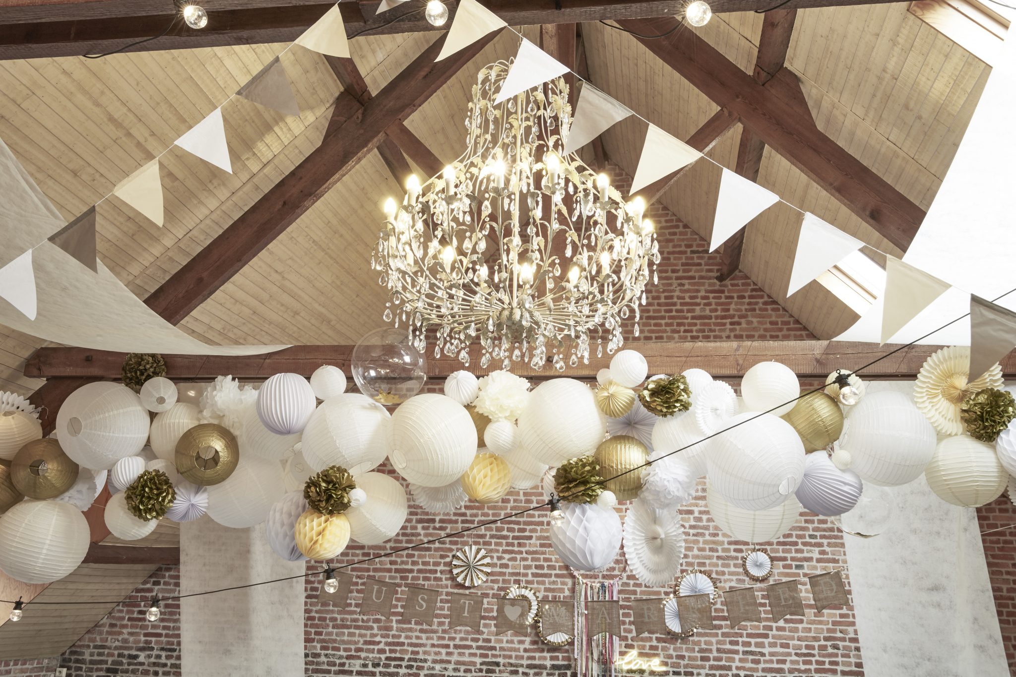 décoration plafond salle champêtre mariage skylantern