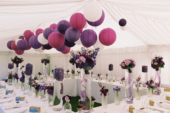 decoration tonnelle pliante jardin avec boule papier colorée multicolore pour mariage, evenement, exterieur, reception
