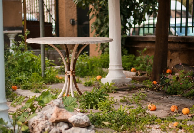 Quelle table de jardin choisir pour un mariage ou chez soi ?