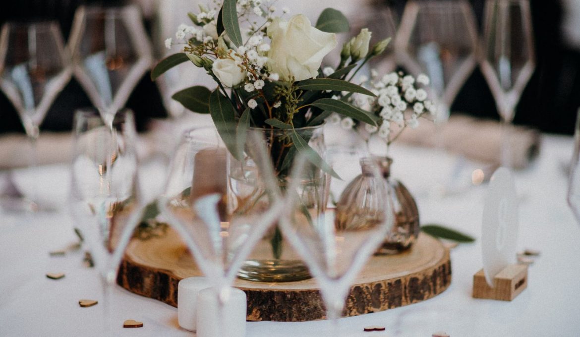 Comment faire une décoration de table de mariage pas cher ?