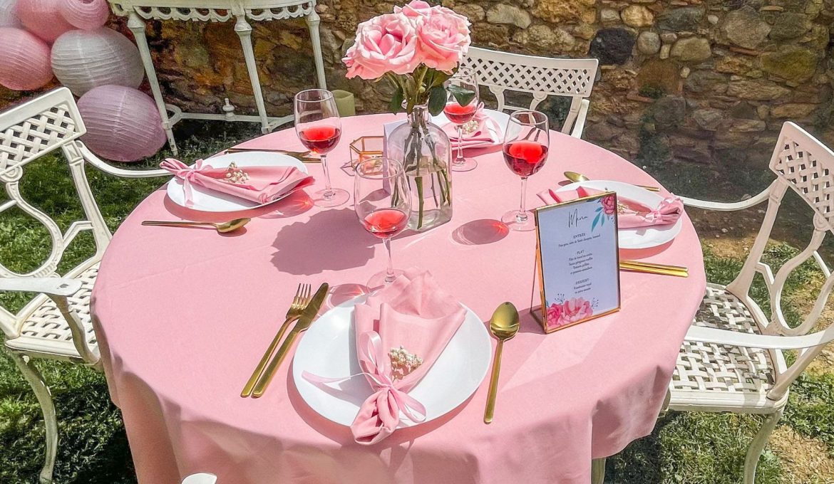 Une jolie décoration de mariage avec le couvert pas cher !