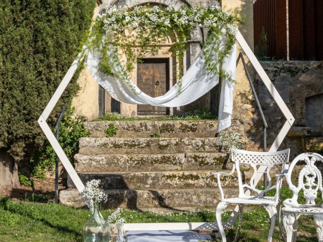 une arche d'entrée de mariage de type bohème